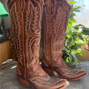 Ariat Woman’s Casanova Boot Size 8  Color:Shades of Grain